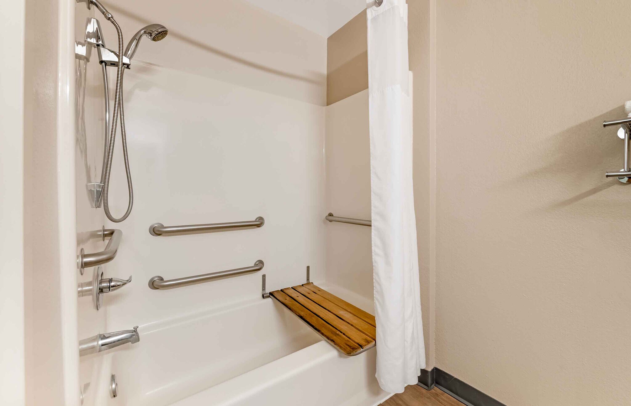 Building Photo - Furnished Studio-Jacksonville - Riverwalk - Convention Center