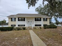 Building Photo - Peaceful, Entertainer's Dream on the Waterfront in Beautiful Donalson Point!