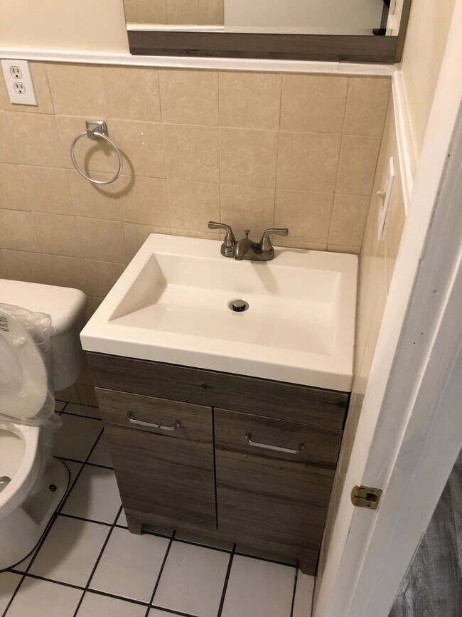 Building Photo - 639 N 12th St