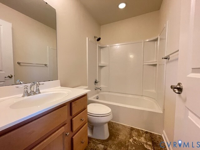Building Photo - 8107 Creekside Village Dr