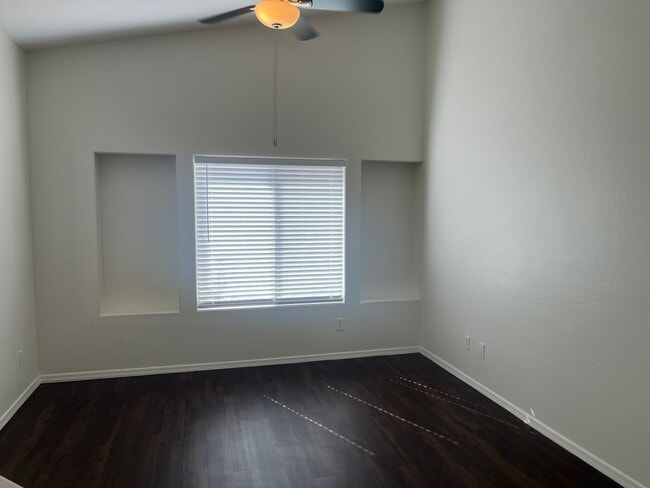 Building Photo - 25524 W Williams St