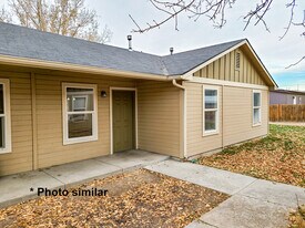 Building Photo - 213 S Dewey Ave