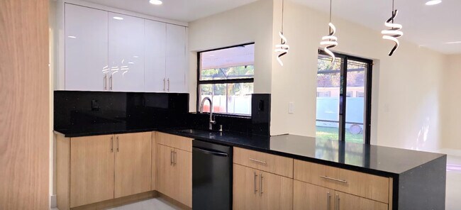 Building Photo - 11516 SW 54th St
