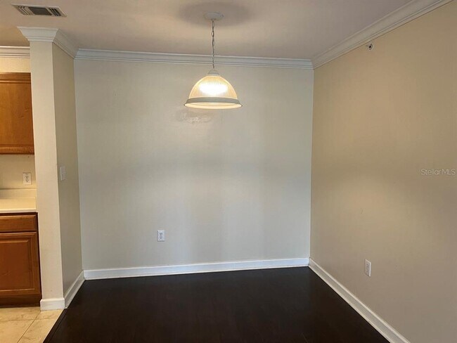 Building Photo - 18119 Back Stretch Ln