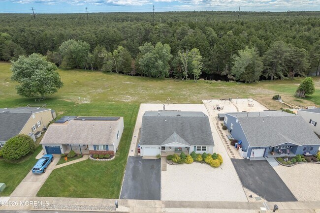 Building Photo - 251 Westbrook Dr