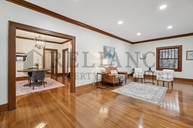 Building Photo - 236 N Holyoke St