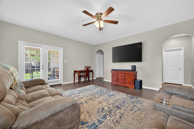 Building Photo - 542 Oporto Path