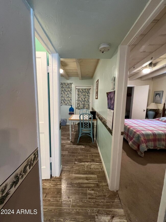 Building Photo - 9502 N 2nd Pl