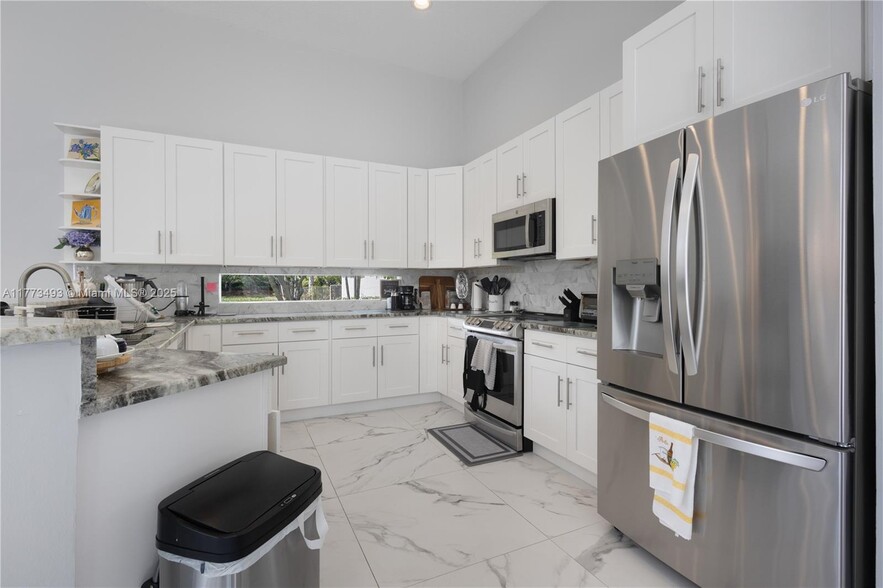 Building Photo - 3719 Oak Ridge Cir