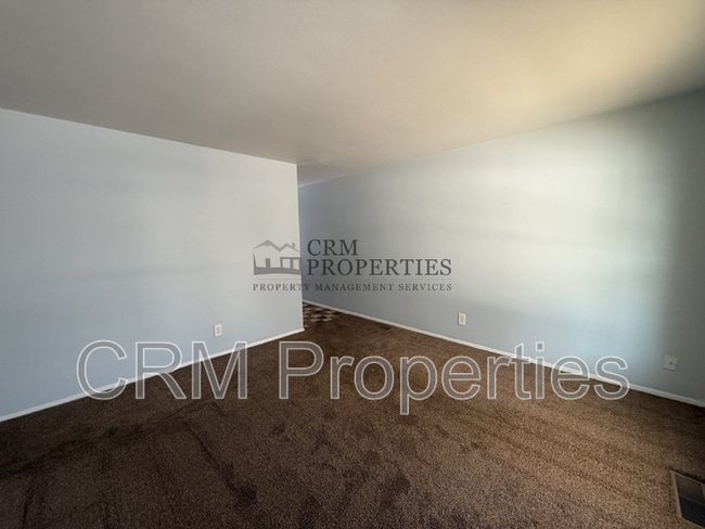 Building Photo - 5801 Monona Dr