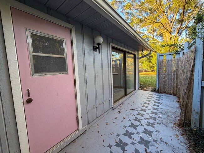 Building Photo - Pet Friendly 3BR/2BA House in Desirable Turkey Creek