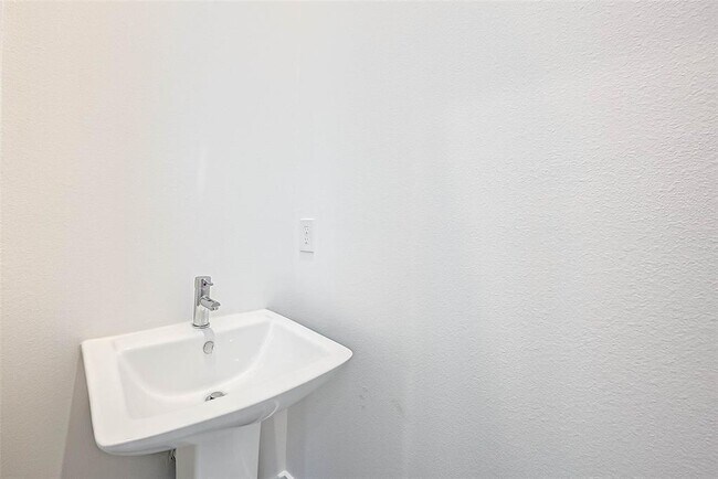 Building Photo - 8930 Spring Knoll Forest Dr