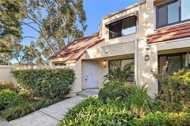 Building Photo - 91 Martinique St