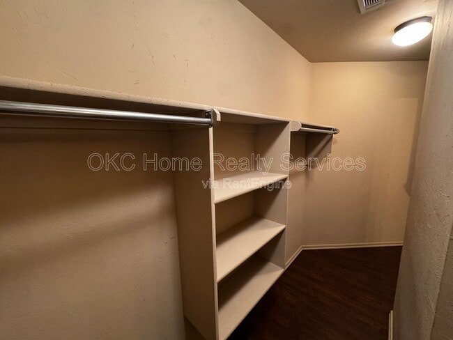 Building Photo - 8020 Kaden Rd