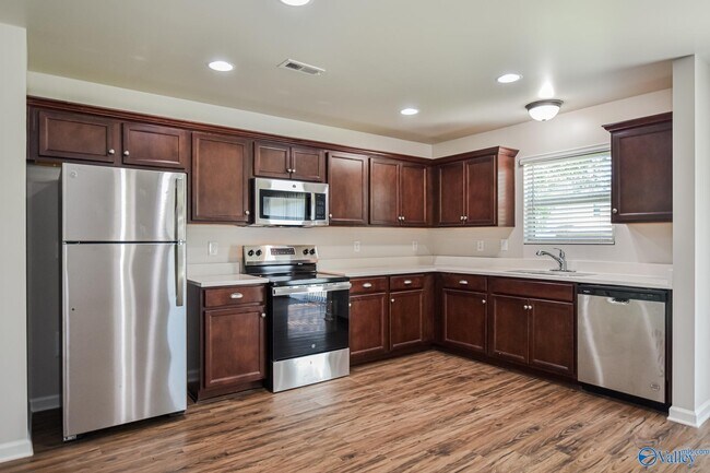 Building Photo - 138 Winstead Cir