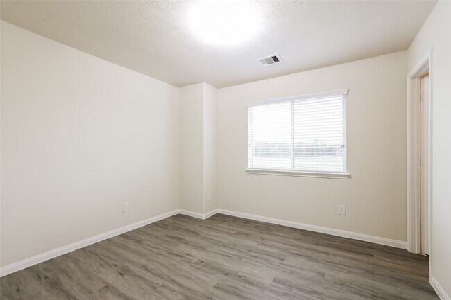 Building Photo - 12302 Dona Lane
