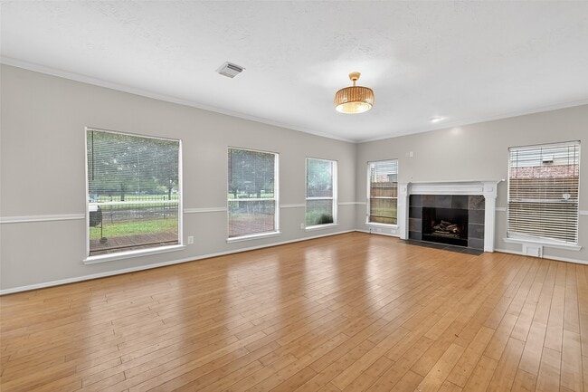 Building Photo - 21519 San Marino Dr