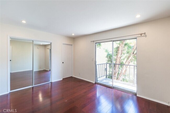 Building Photo - 15344 Weddington St