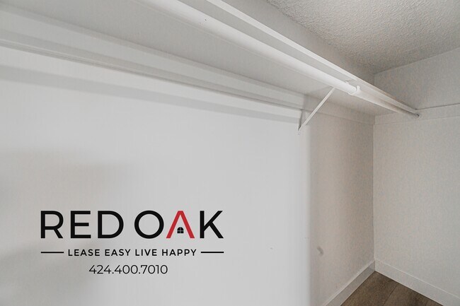 Building Photo - 18545 Clark St