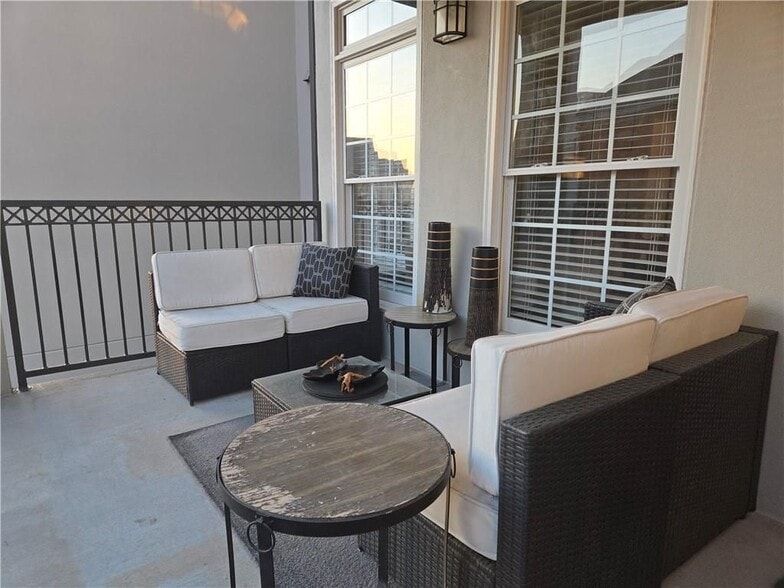 Building Photo - 50 Biscayne Dr NW