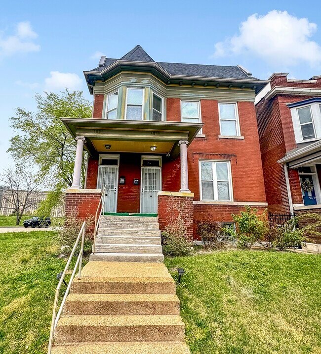 Building Photo - 4581 Gibson Ave