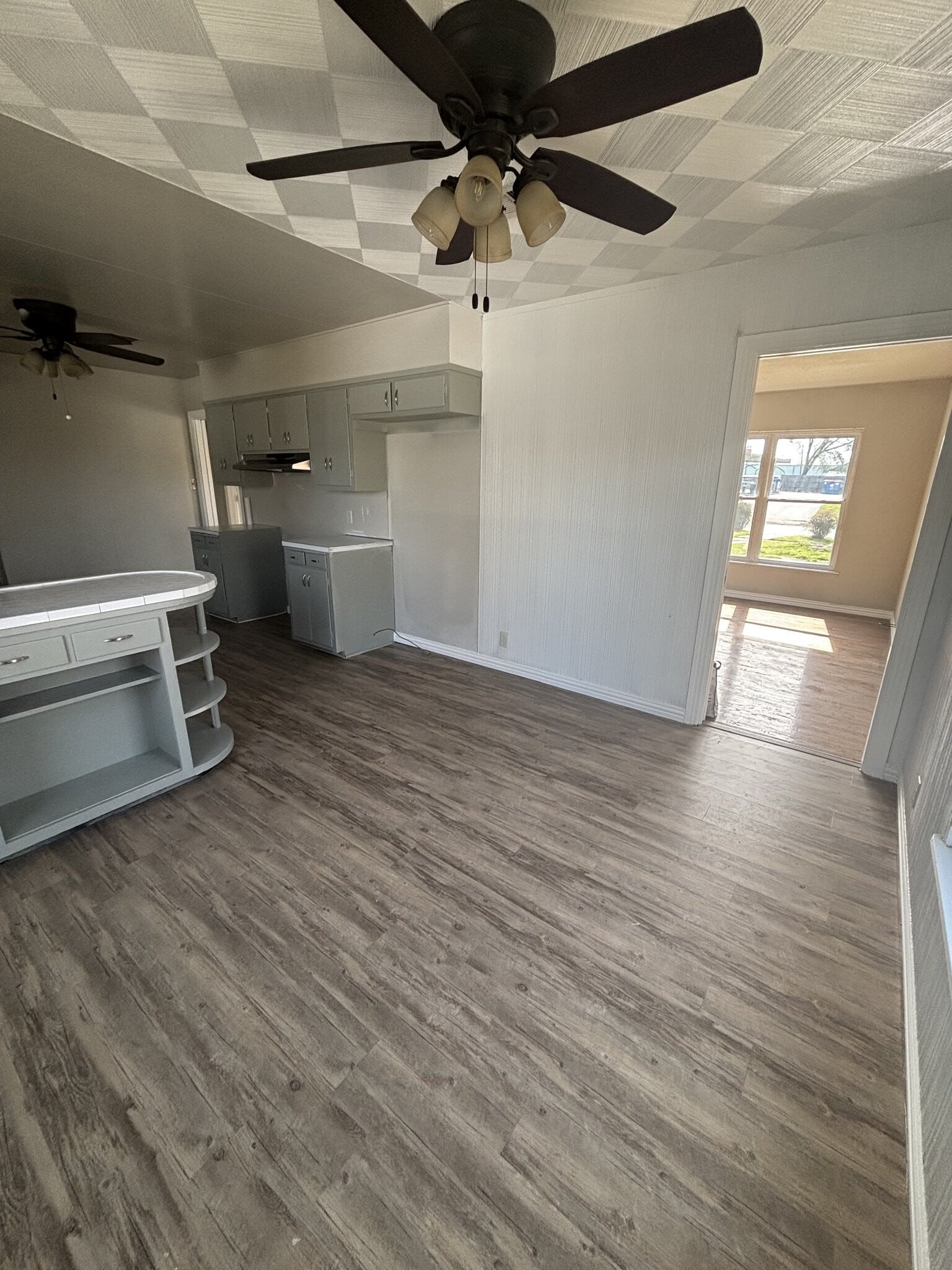 Building Photo - 206 E Belknap St