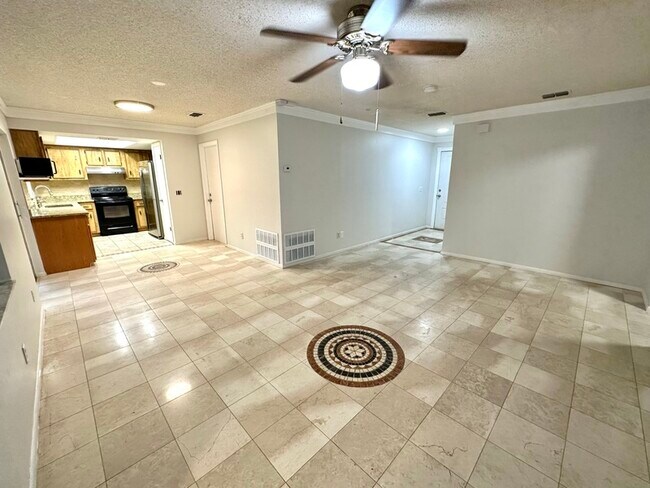 Building Photo - 8278 Bucksaw Dr