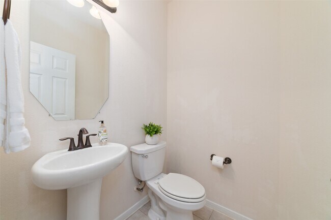 Building Photo - 6702 Honey Harvest Ln