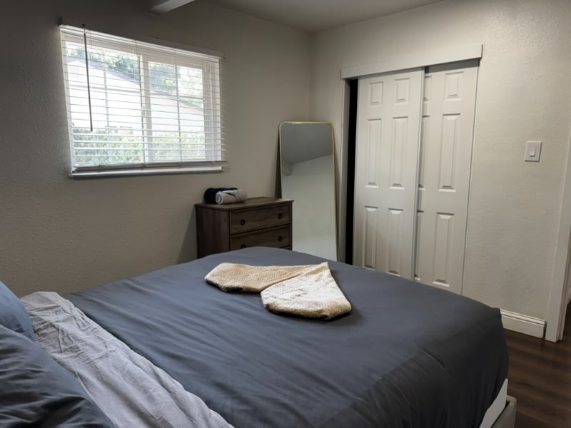 Building Photo - 2120 Kinsington St