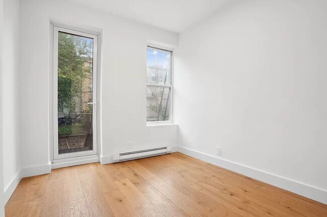 Building Photo - 575 Morgan Ave