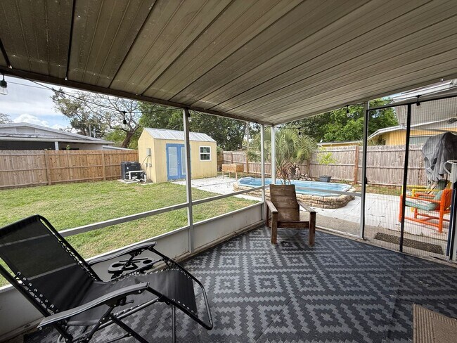 Building Photo - Spacious 4-bedroom, 2-bath pool home