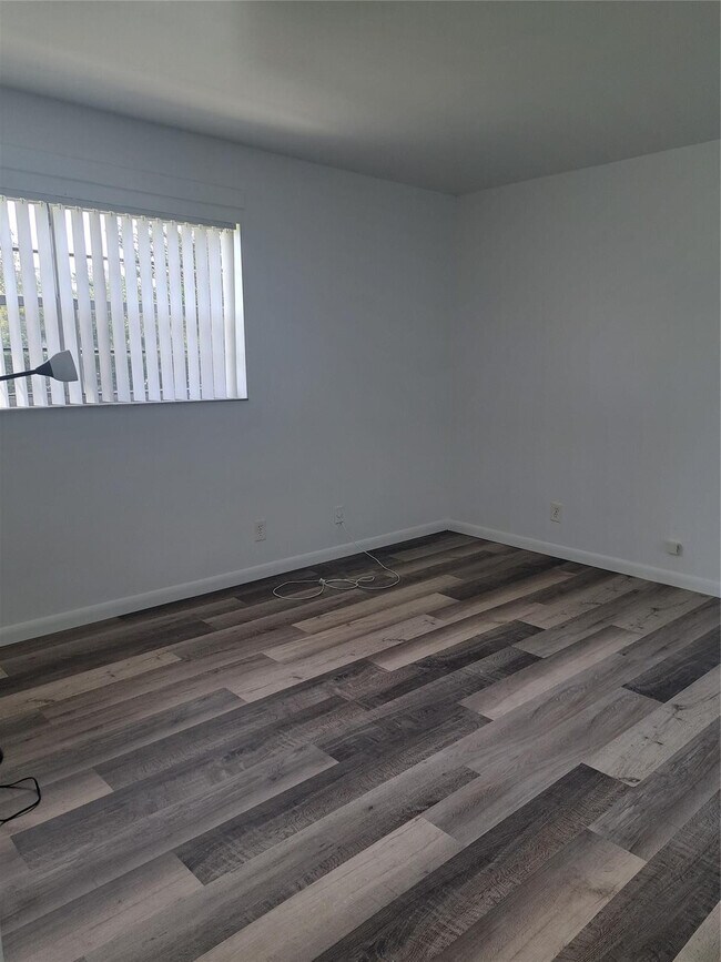 Building Photo - 4164 NW 90th Ave