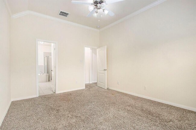 Building Photo - 2311 Langley Dr