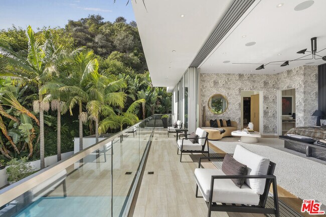 Building Photo - 1889 Rising Glen Rd