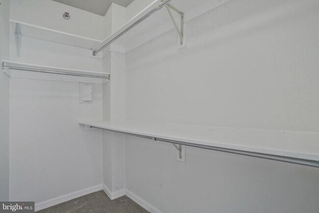 Building Photo - 1805 Crystal Dr