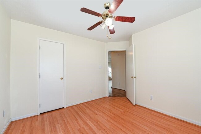 Building Photo - 11830 Hueco Tanks Dr