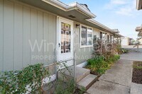 Building Photo - 6417 N Lee St