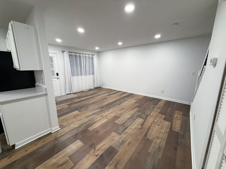 Building Photo - 13517 Zenith Ln