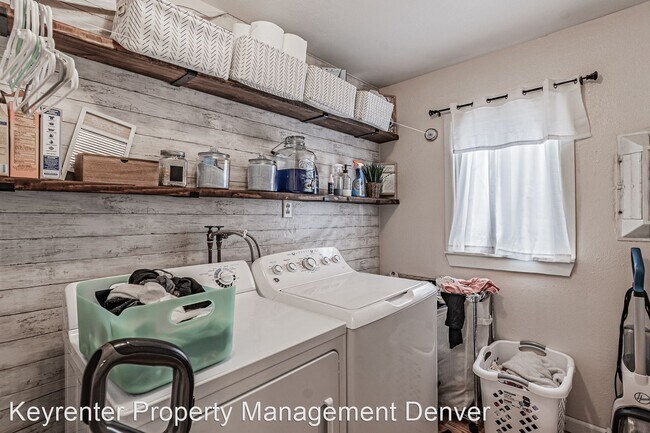 Building Photo - 3 br, 1 bath House - 7309 W 60th Ave