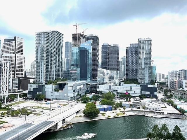 Building Photo - 350 S Miami Ave