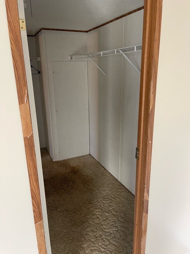 Building Photo - 204 E Browning St