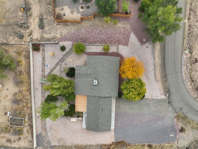 Building Photo - 3 bedroom 2 bathroom ranch style home in Chino Valley with RV parking