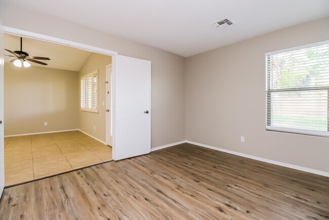 Building Photo - Spacious 3-Bedroom Home in San Tan Valley, AZ