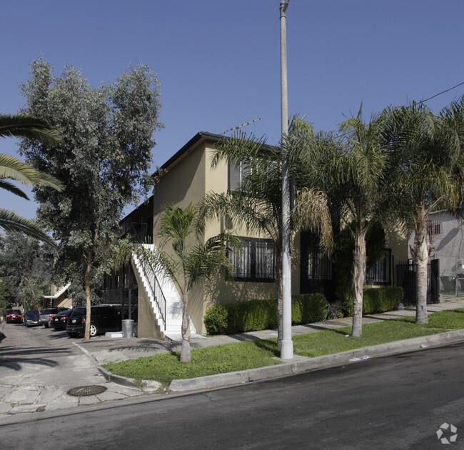 Primary Photo - 4205-4211 Lockwood Ave