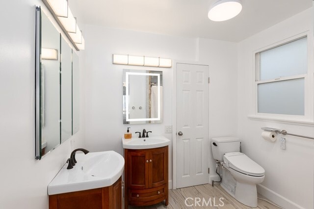 Building Photo - 530 The Strand