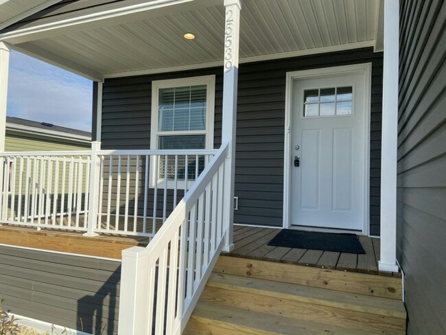 Building Photo - 25539 Shinnecock Dr