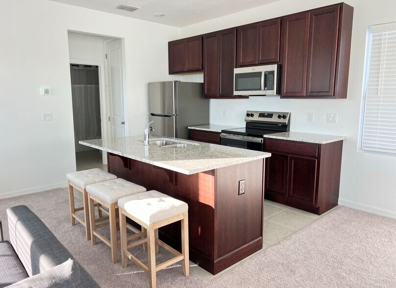 Building Photo - 2963 Embark Trl