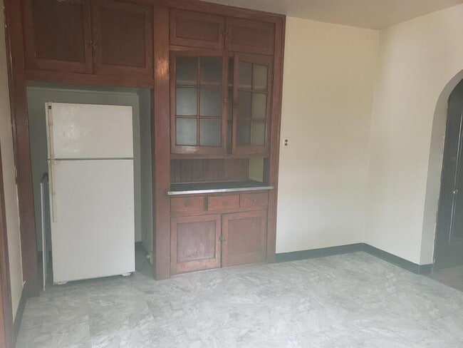 Building Photo - 3847-3849 Alberta St