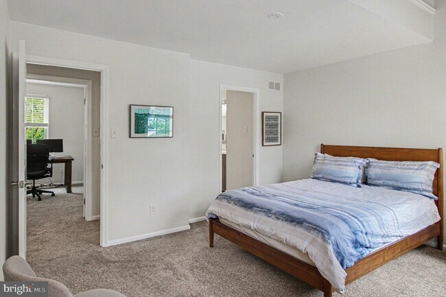 Building Photo - 3420 Keswick Way