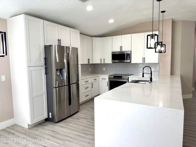 Building Photo - 210 Wickham Lakes Dr